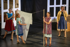 19-De-handen-aan-de-mouwen-1