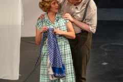 19-De-handen-aan-de-mouwen-2